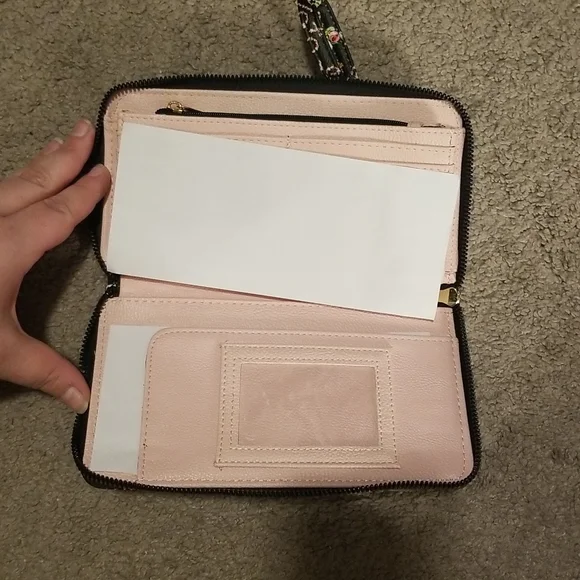 Betsey Johnson Floral Wristlet/Wallet - Picture 3 of 6